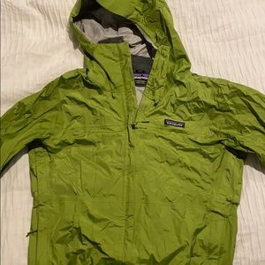 Patagonia windbreaker rain coat
